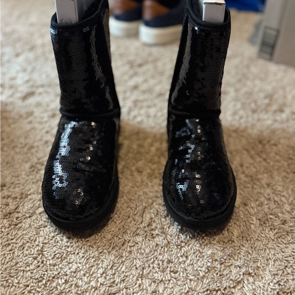 UGG Black Sequin Winter Boots - Picture 1 of 6